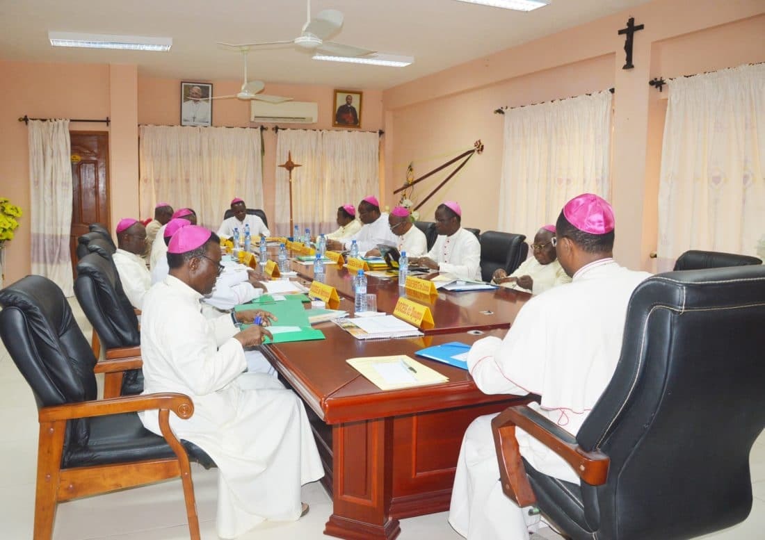 Des évêques catholiques du Bénin lors d'une réunion