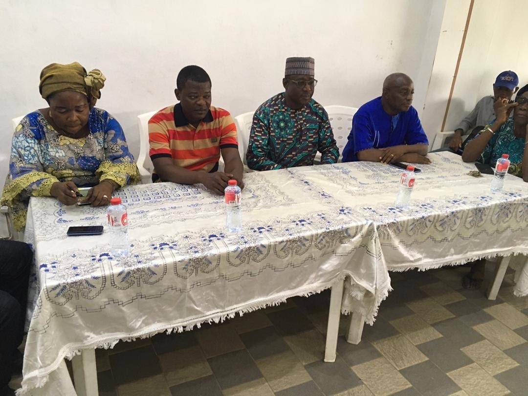 Le candidat Auguste Vidégla échangent avec les populations de Kindonou