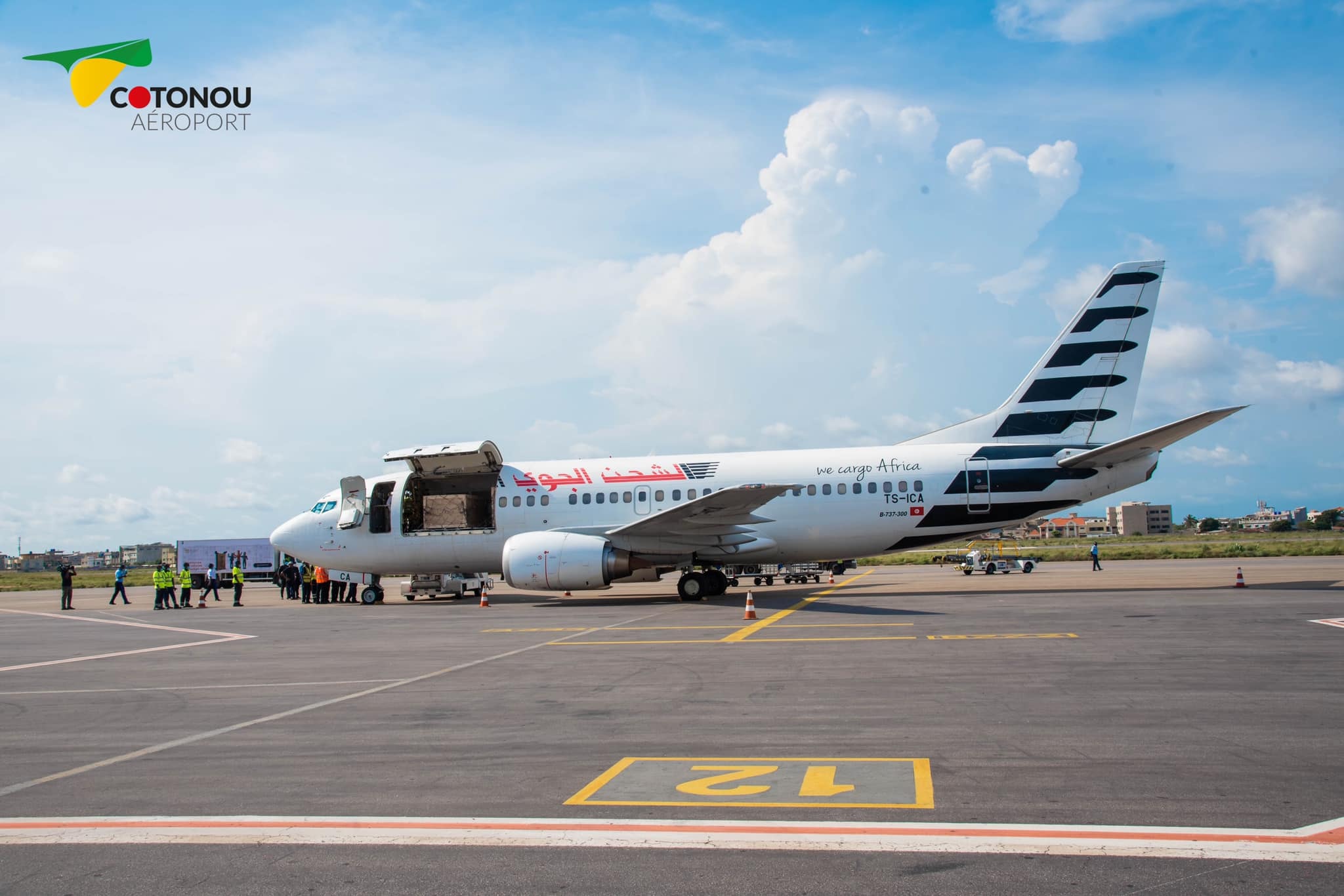 Un avion sur le tarmac de l'aéroport de Cotonou. @Aéoroport de Cotonou