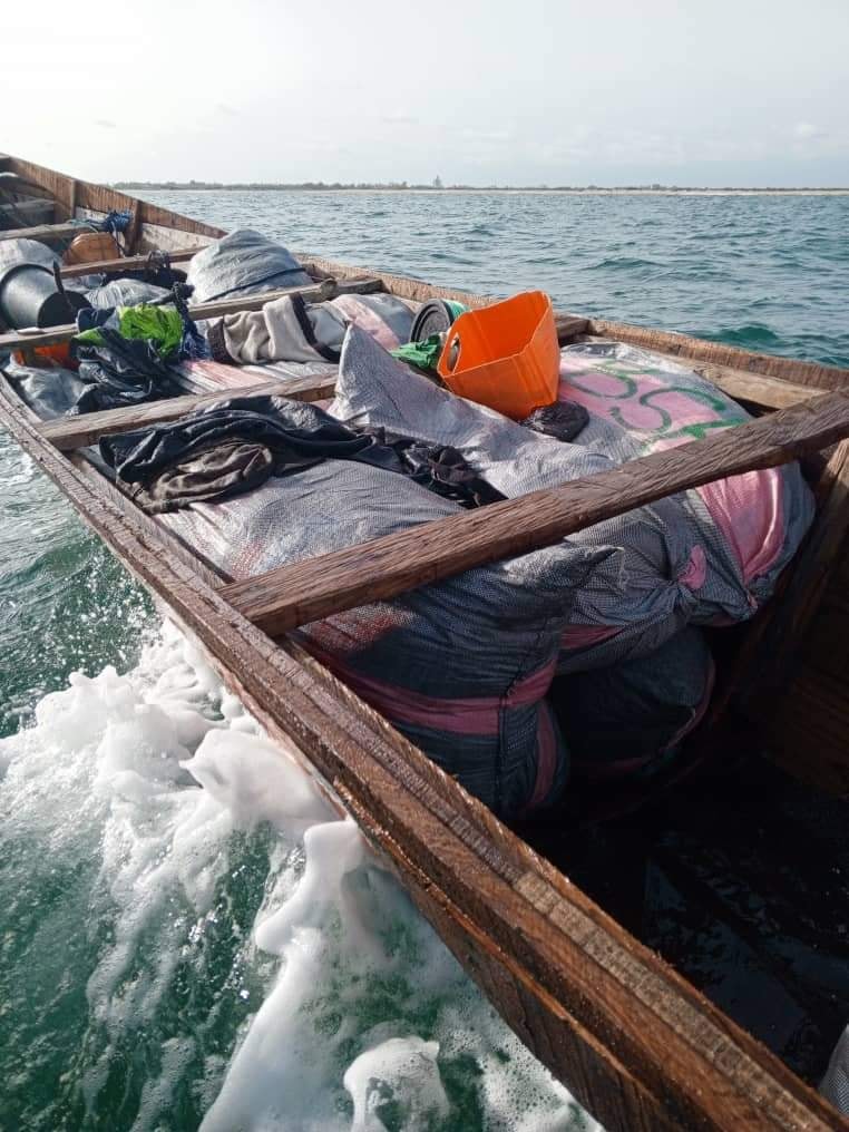 Une barque saisie avec près d'une tonne de drogue sur la côte de Cotonou