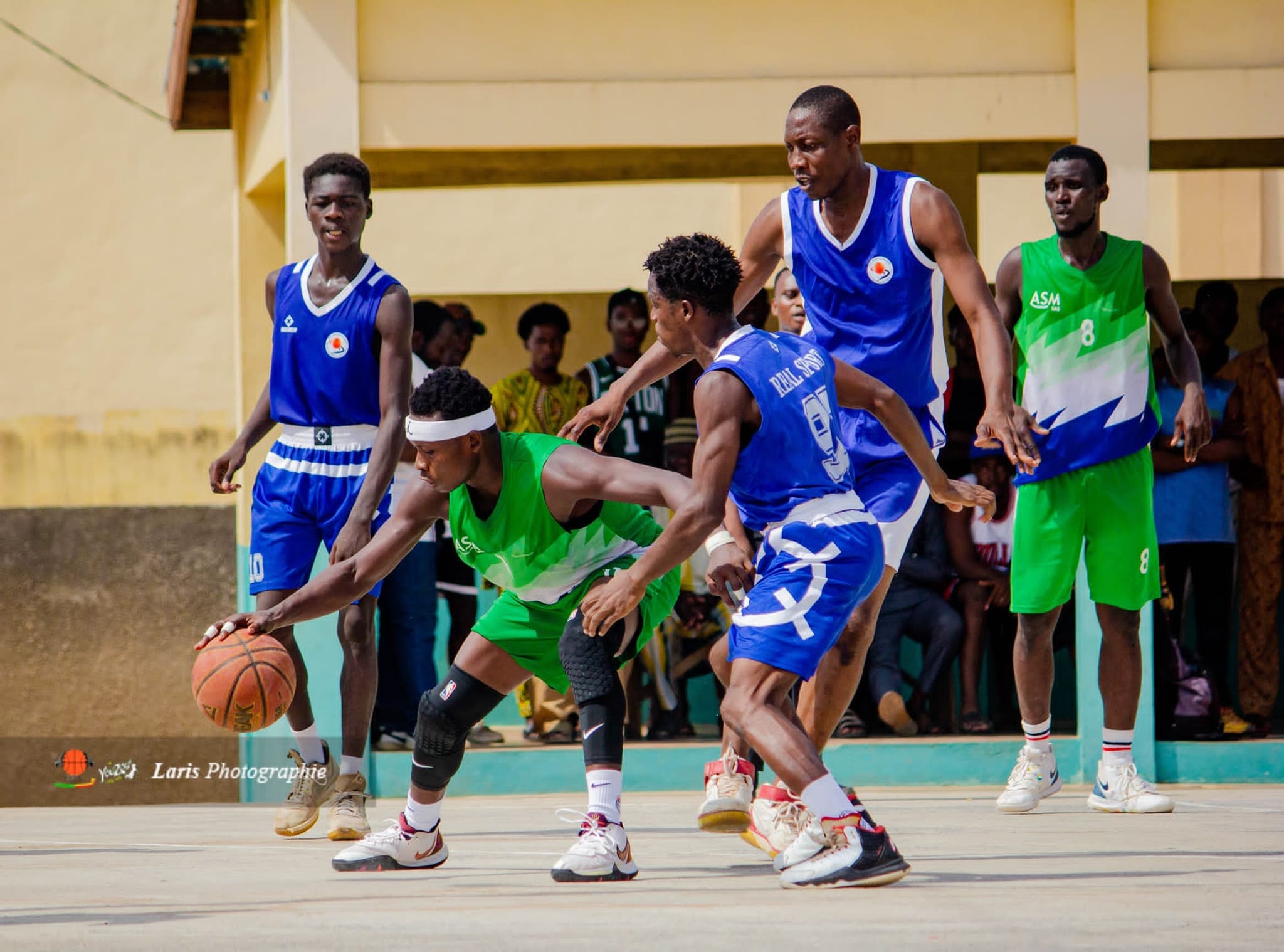 Des joueurs béninois de basket. Image d'illustration