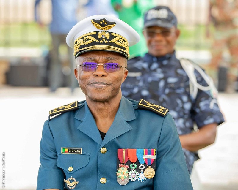 Le directeur du cabinet militaire de Patrice Talon, Bertin Bada, promu général de corps aérien