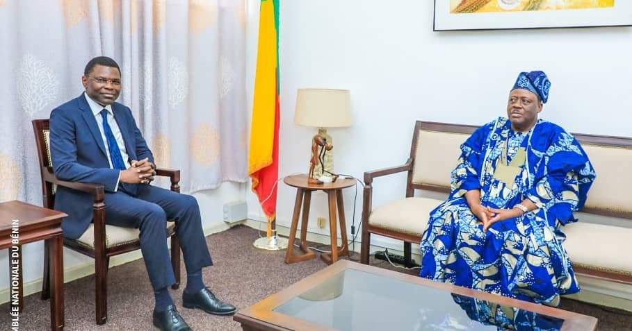 Le président Joseph Djogbénou et le président sortant de l'Assemnblée nationale, Louis Vlavonou
