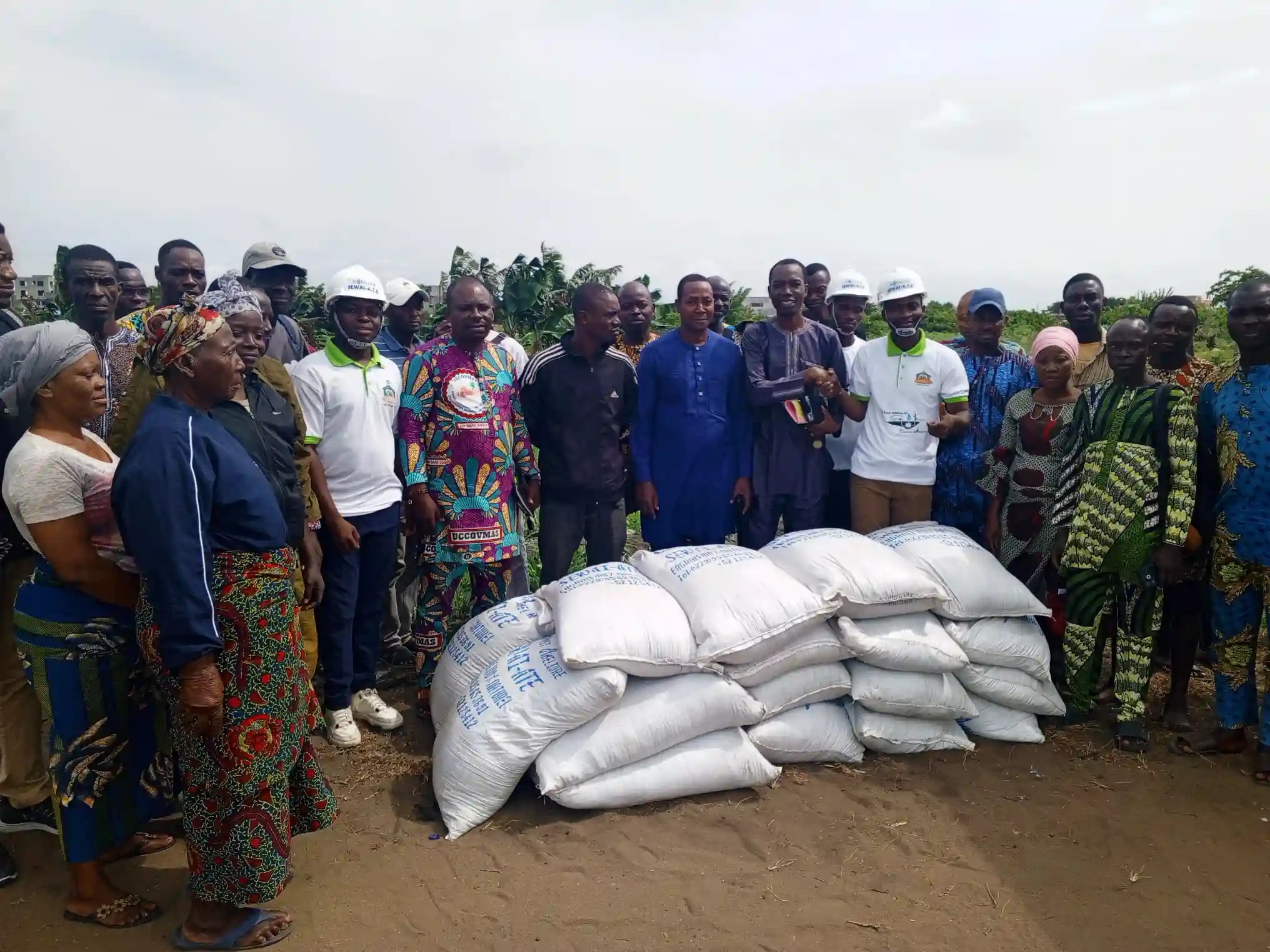 Une tonne de compost bio remise aux maraîchers de la cité de Houéyiho