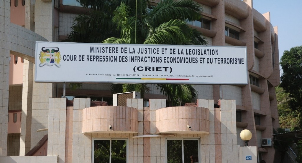 Entrée de la CRIET à Porto-Novo