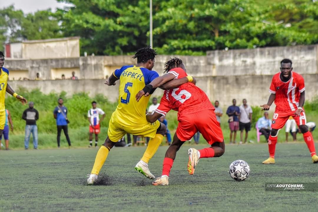 Des joueurs de la Ligue Pro de football