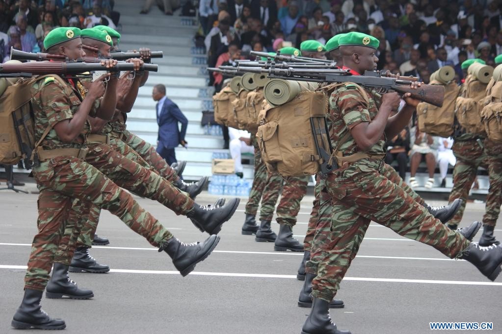 Des militaires lors d'un défilé à Cotonou