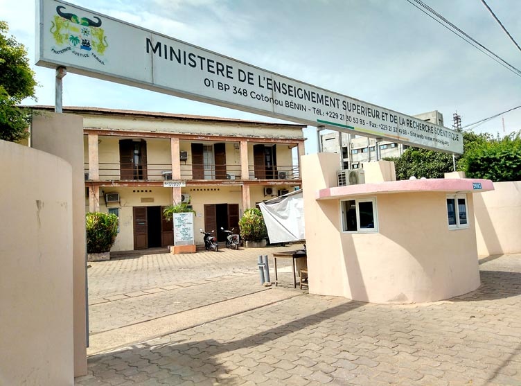 Entrée du ministère de l'Enseignement supérieur à Cotonou
