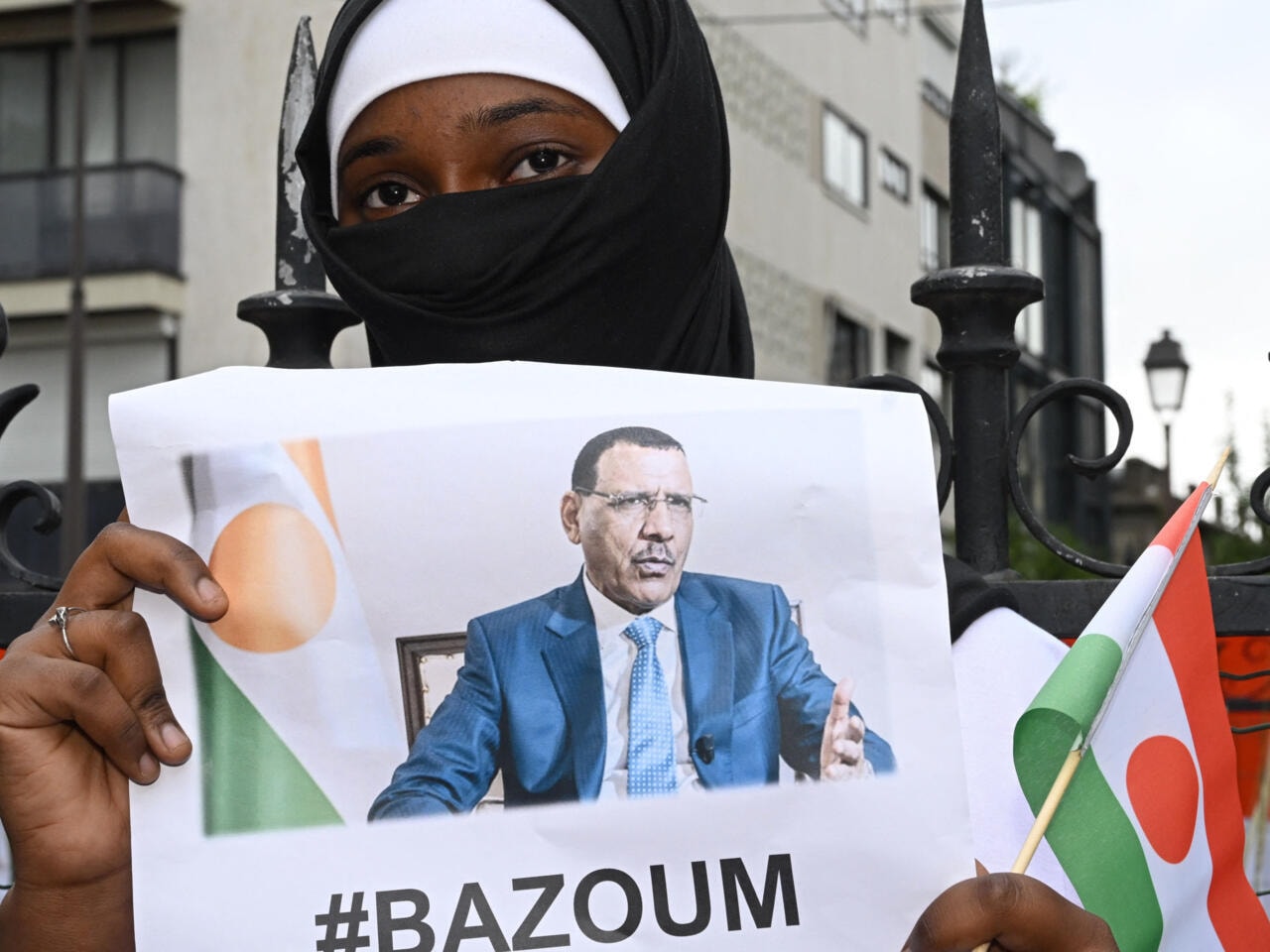 L'affiche de l'ex-président du Niger Mohamed Bazoum