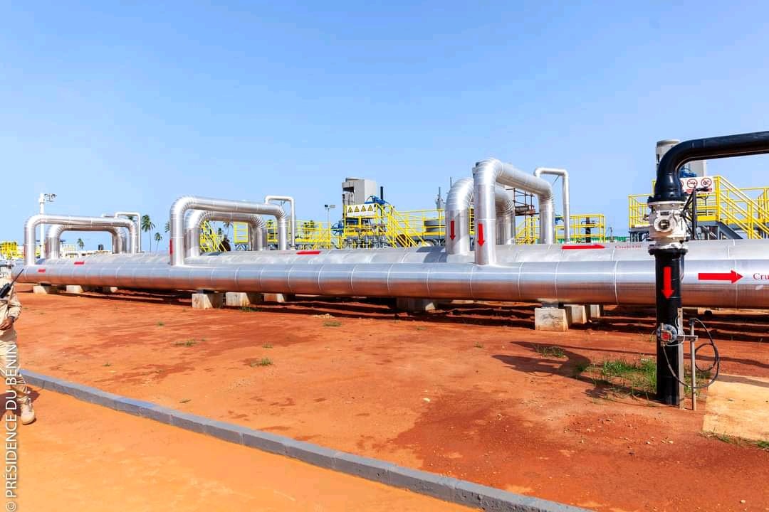 Une photo de l'intérieur du pipeline Bénin-Niger à Sèmè-Podji. © Présidence du Bénin