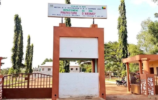 Entrée de la préfecture du département du Zou à Abomey