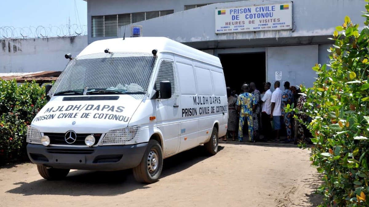 Un fourgon à la prison civile de Cotonou. Image d'illustration