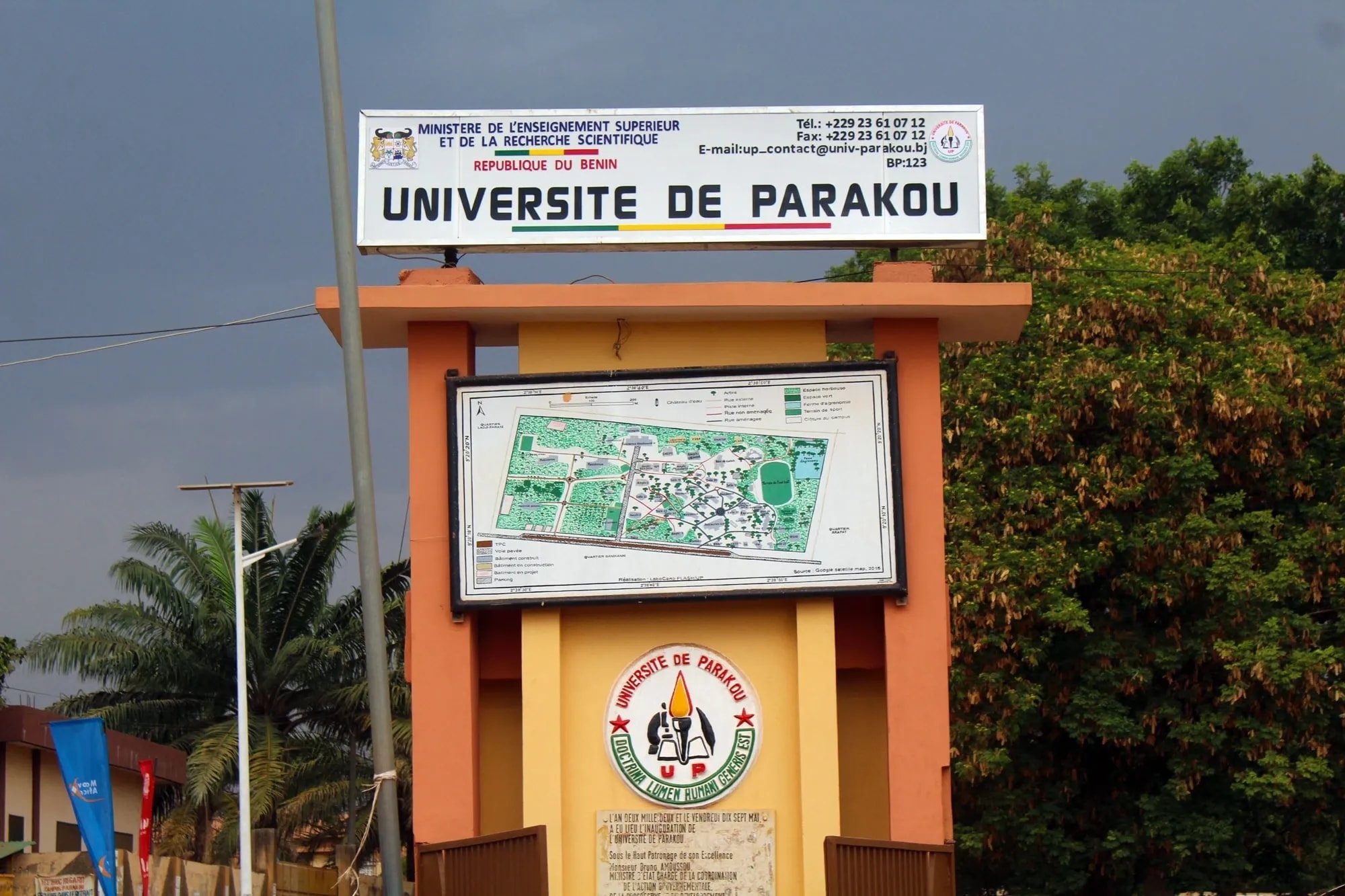 Entrée de l'Université de Parakou