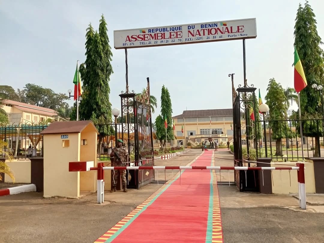 Bénin : la Commission des lois de l'Assemblée nationale du Bénin adopte la proposition de loi pour réviser la Constitution en attendant la plénière