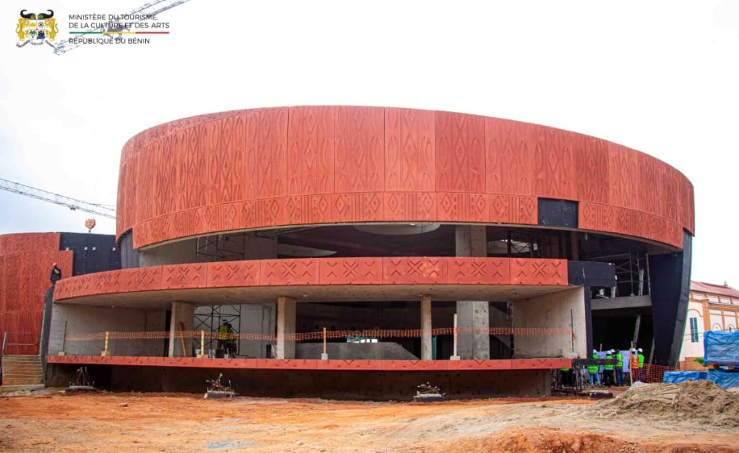 Bénin : le ministre du Tourisme suit l’avancement du musée international du Vodun à Porto-Novo