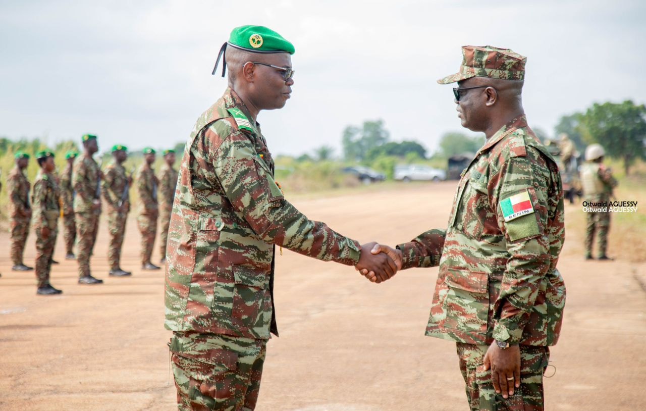 Bénin : passation de commandement à l’École nationale des officiers de Toffo, le Lcl Georges Kpovihin prend officiellement les commandes
