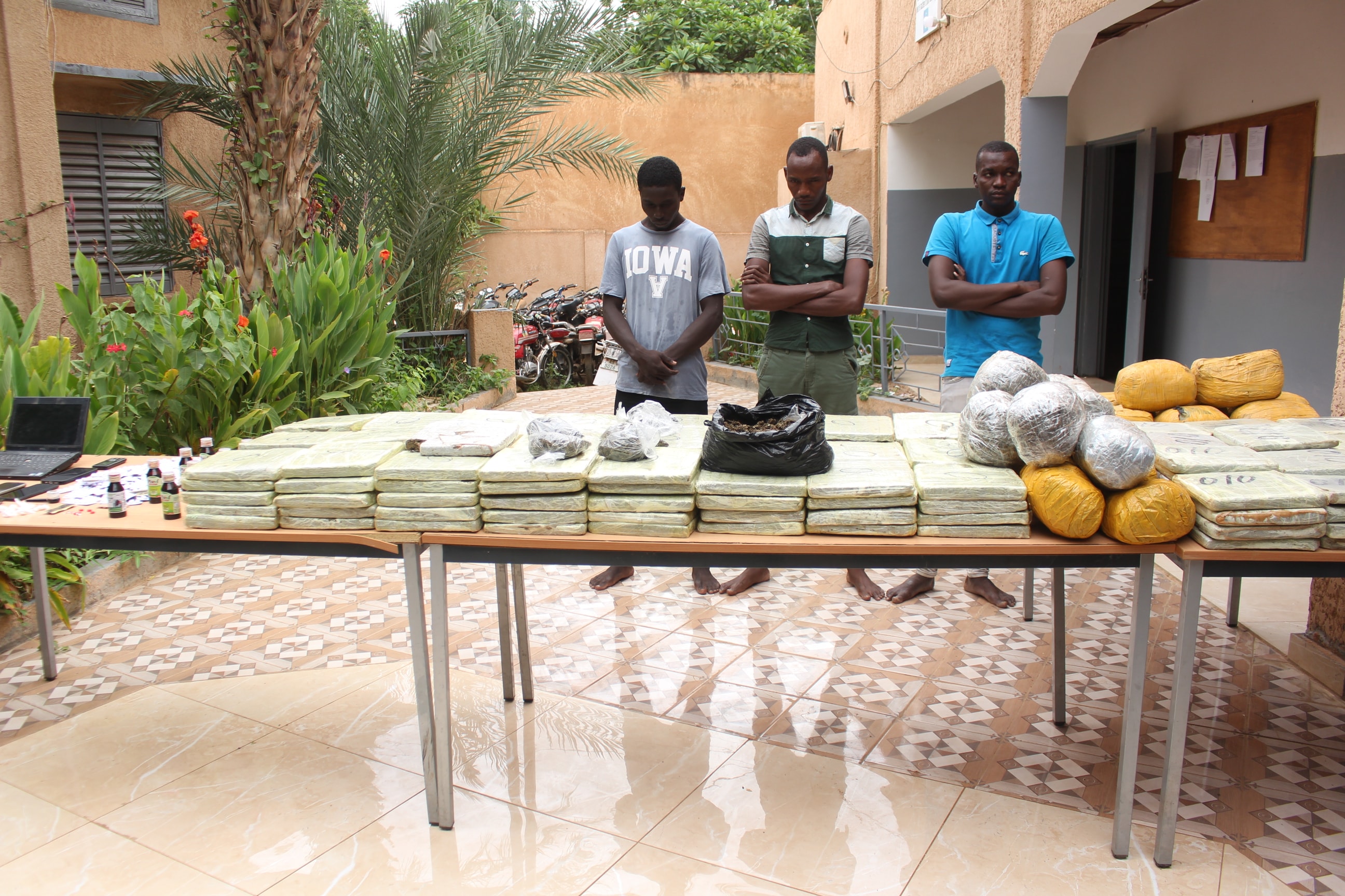 Des personnes interpellées par l'OCRTIS dans l'affaire de trafic de drogue au Niger