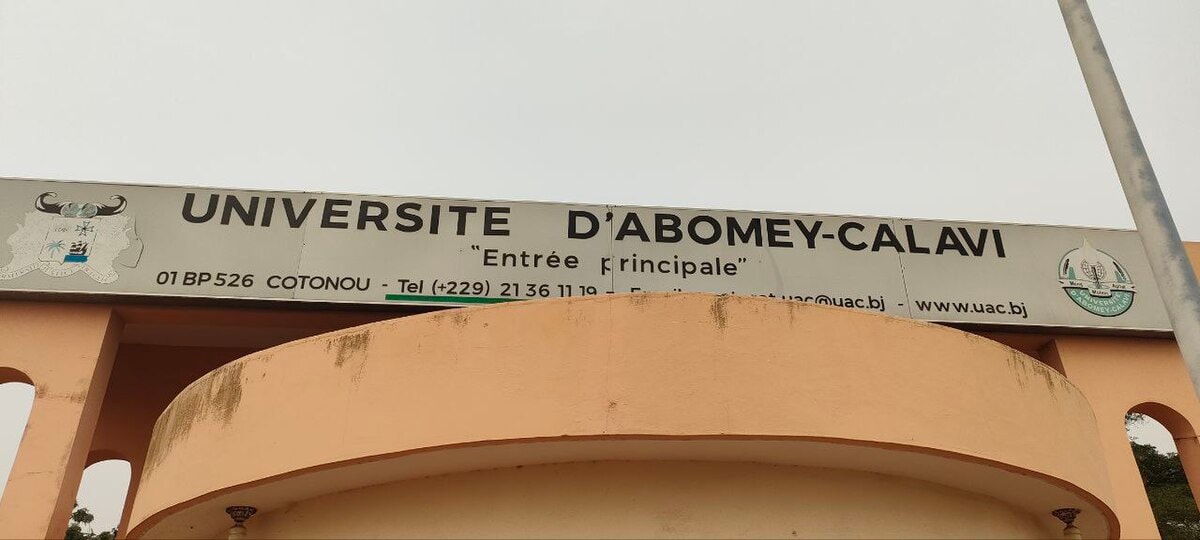 Entrée principale de l'Université d'Abomey-Calavi