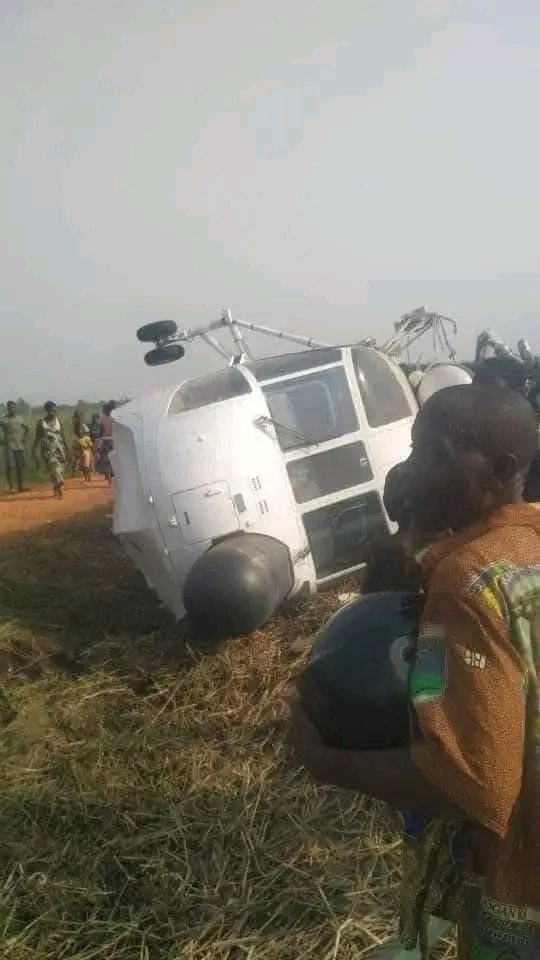 Un hélicoptère subit à crash à Zè