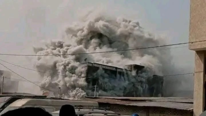L'immeuble en flamme à Akpakpa Cotonou