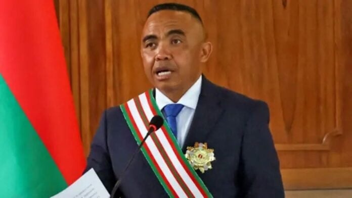 Madagascar : le colonel Michaël Randrianirina prête serment et annonce la refondation de l’État