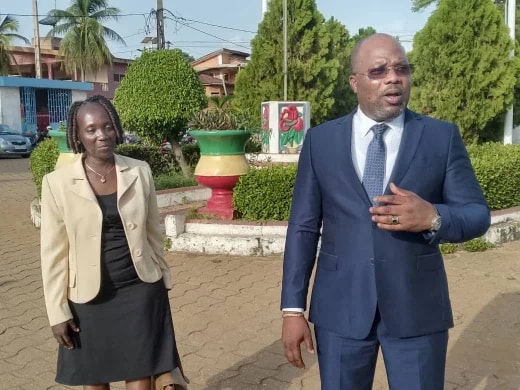 Le maire de Porto-Novo, Charlemagne Yankoty et la nouvelle sécrétaire exécutive Diane Sintodji