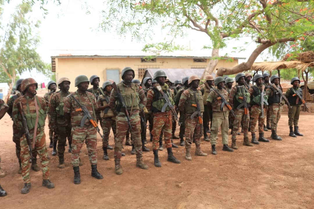 Des militaires béninois déployés à Kérou dans le cadre de l'opération mirador. © Présidence du Bénin