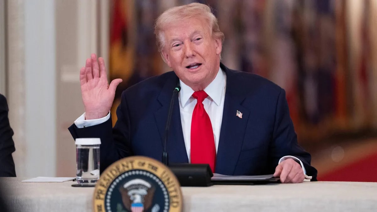 À Washington, la pression s’intensifie pour déclarer Donald Trump inapte à gouverner