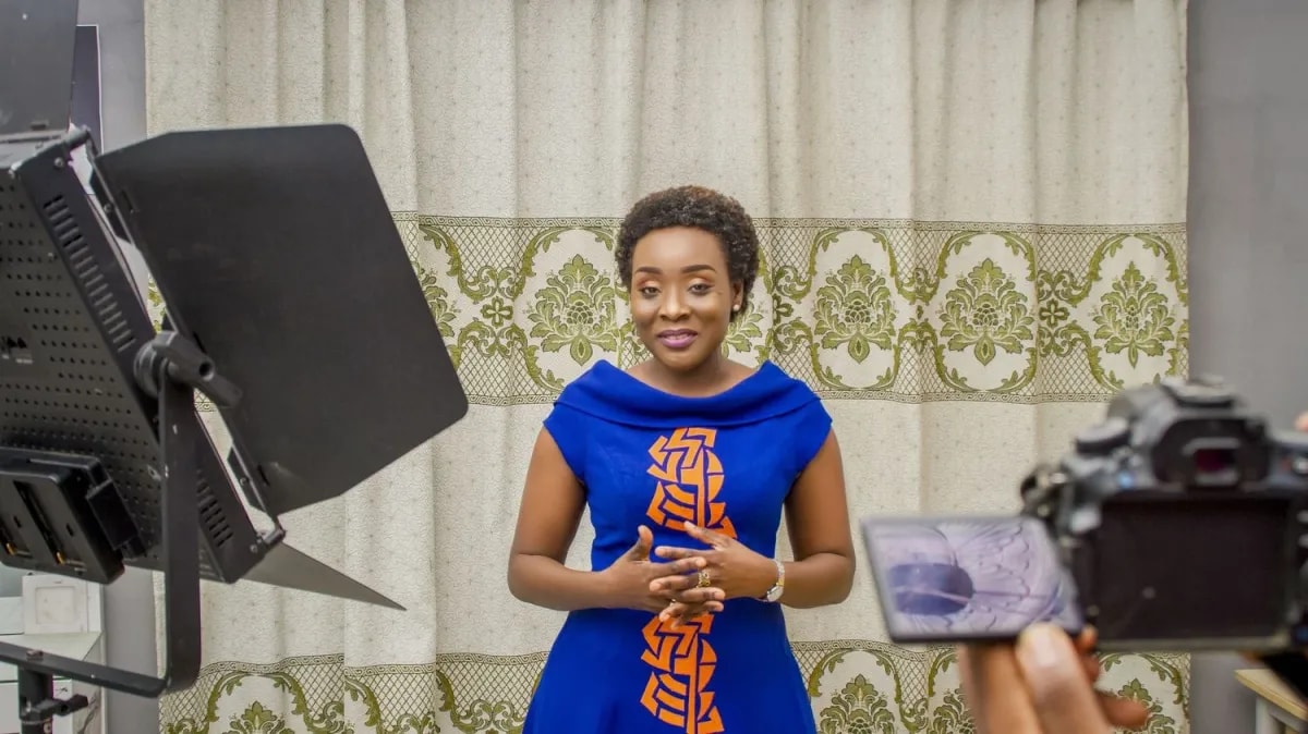 Affaire Psychopathe gate au Bénin : la CRIET condamne la journaliste Angela Kpeidja à 24 mois de prison avec sursis et 20 millions à payer à Stevy Wallace