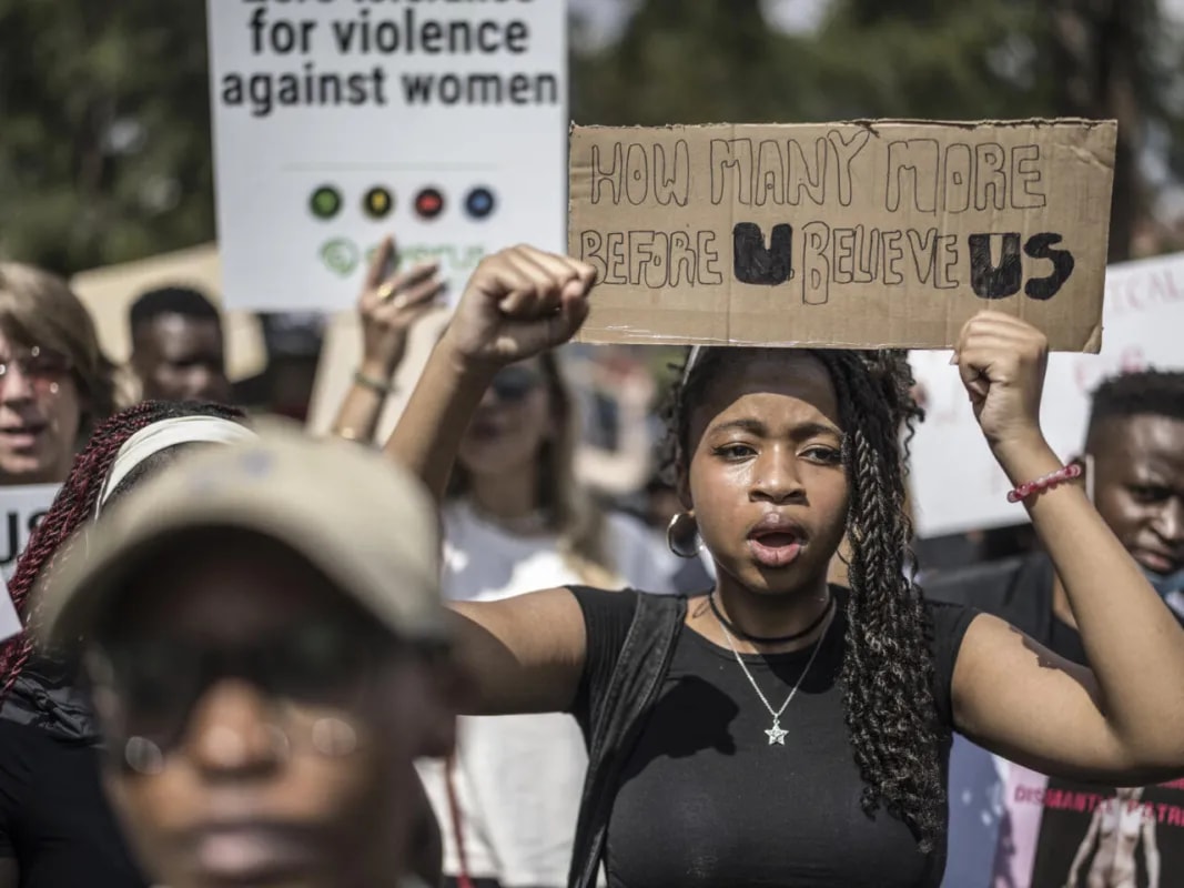 Afrique du Sud : 09 femmes retrouvées mortes en deux mois près de Johannesburg, des similitudes font craindre un tueur en série