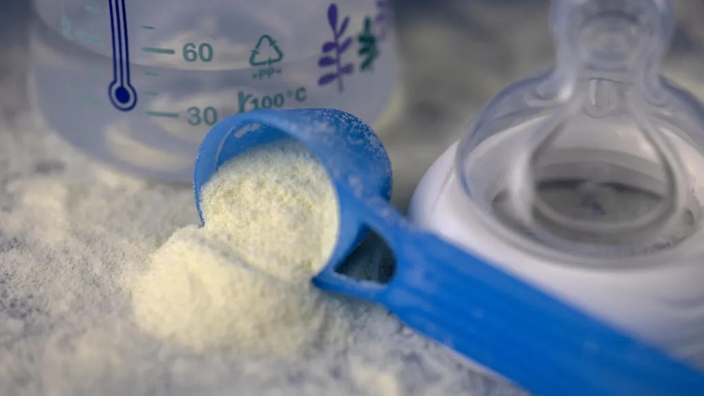Bénin : alerte sanitaire sur un lait infantile contaminé, l’ABSSA ordonne son retrait du marché