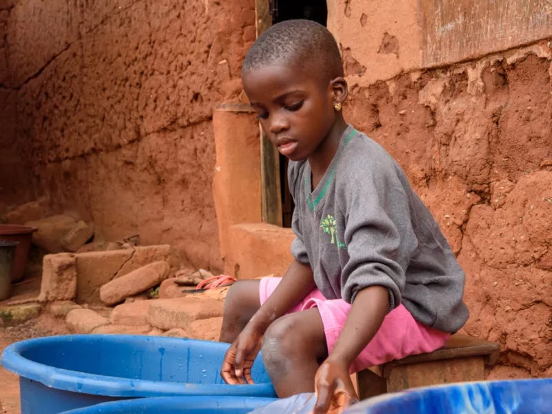Bénin : alerte sur de fausses offres d’adoption d’enfants via les réseaux sociaux