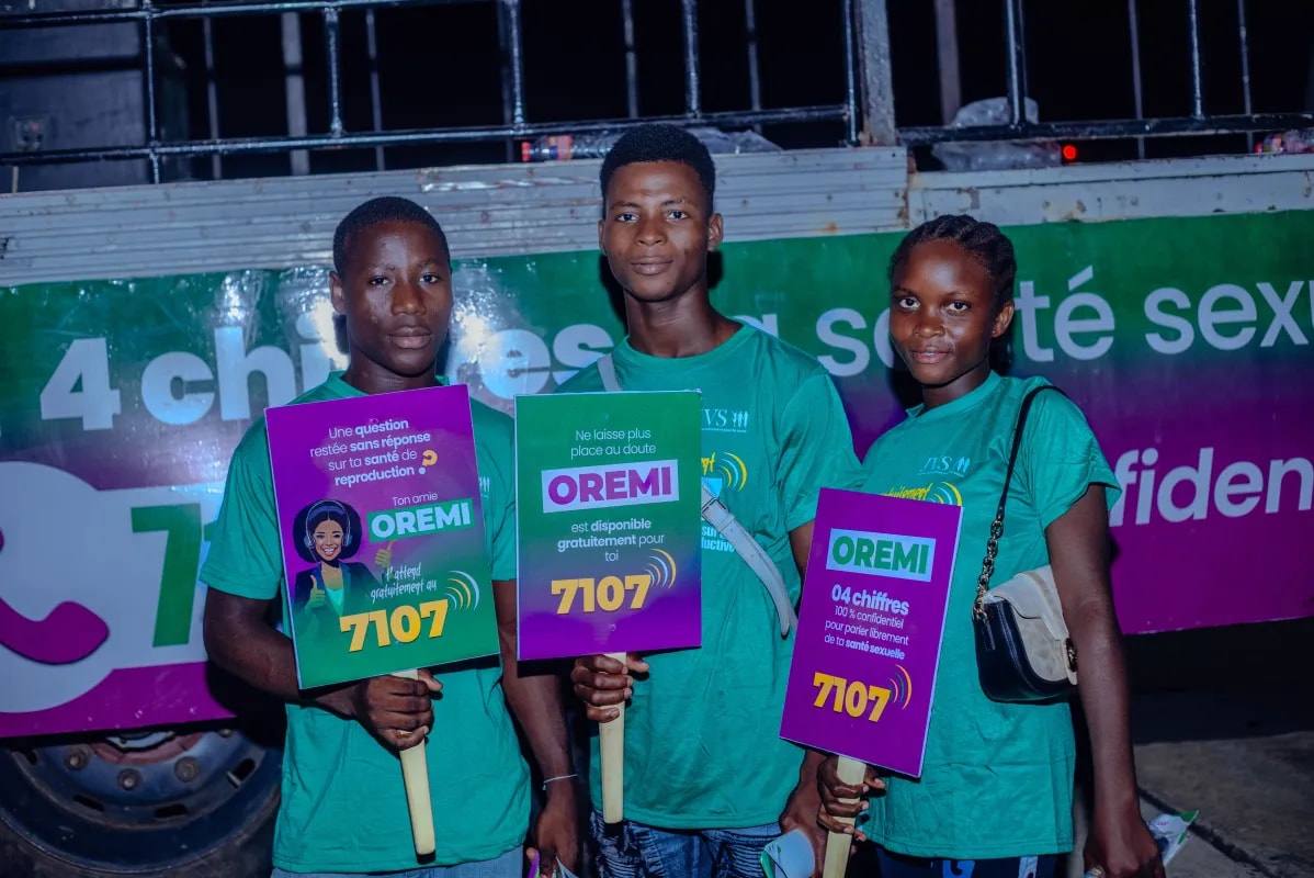 Bénin : JVS lance le numéro court 7107 de la plateforme OREMI pour renforcer l’accès à la santé sexuelle et reproductive