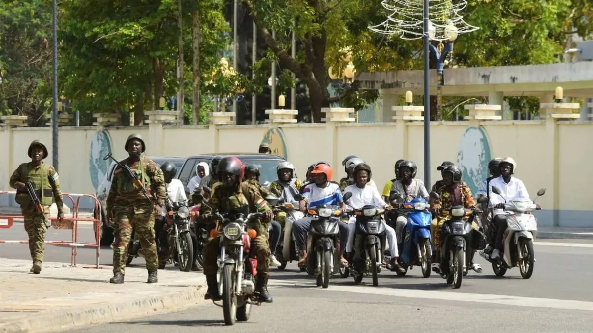 Bénin : la CRIET condamne un journaliste à 60 mois de prison et à 10 millions FCFA d'amende pour apologie de coup d'État
