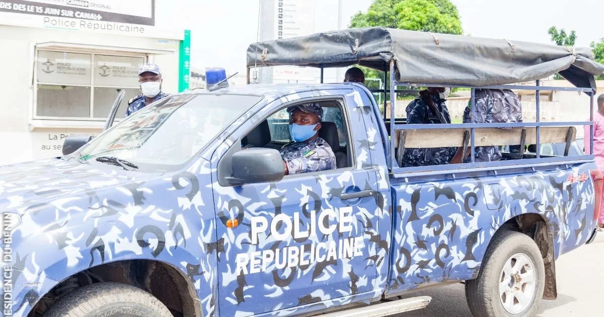 Bénin : la police arrête un individu pour trafic illicite et commercialisation de faux médicaments à Sakété