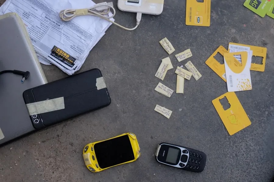 Bénin : la police ouvre une enquête après la découverte de 390 cartes SIM abandonnées à Tori-Bossito