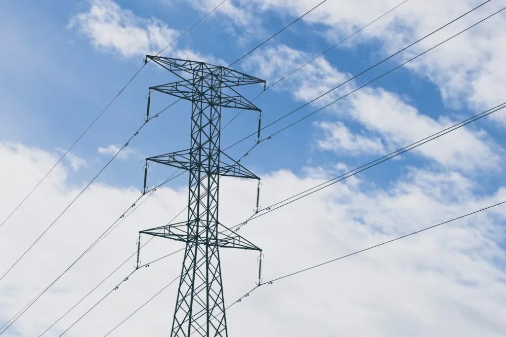 Bénin : la SBEE annonce des perturbations électriques liées à une baisse de tension venue du Ghana