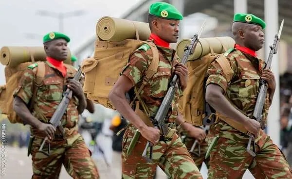 Bénin : l'armée recrute des candidats de niveau bac et licence pour la formation d'officier