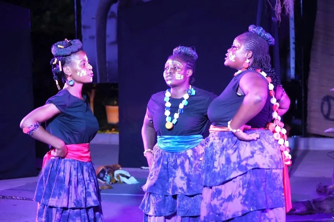 Bénin : le théâtre rend hommage aux mères avec « La Calebasse de grand-père » à l’Espace Culturel Le Centre