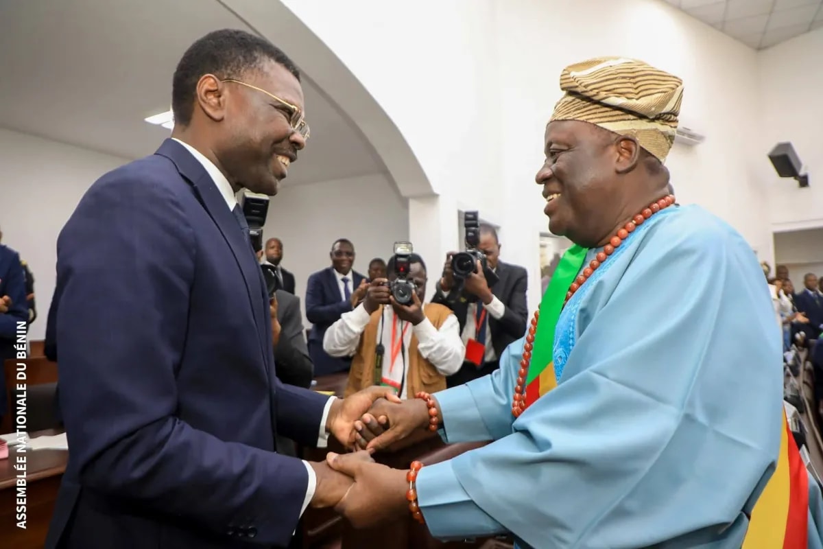 Bénin : les vœux du président sortant du parlement à l’endroit de son successeur Joseph Djogbénou