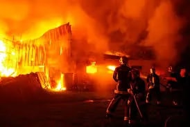 Bénin : un incendie détruit 13 habitations à Adja-Ouèrè, des familles plongées dans le dénuement