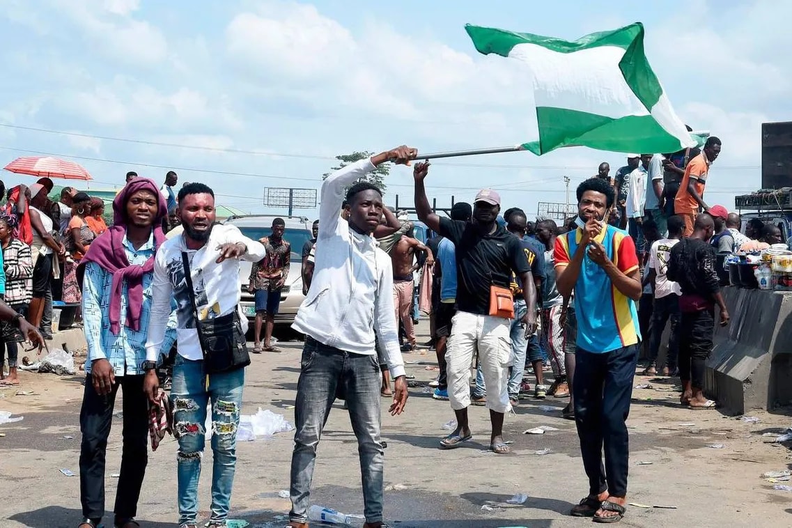Dégradation de la situation sécuritaire au Nord du Nigéria : Des manifestants bloquent l'autoroute Akure-Owo reliant le Sud et le Nord du pays avec un cadavre