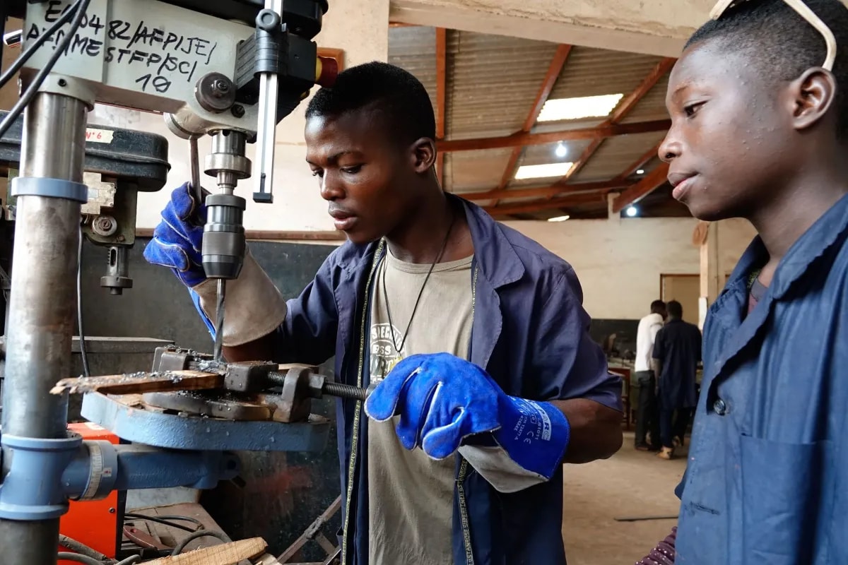 Enseignement technique : le gouvernement enrichit l'offre de formation professionnelle pour équiper la jeunesse aux métiers de demain