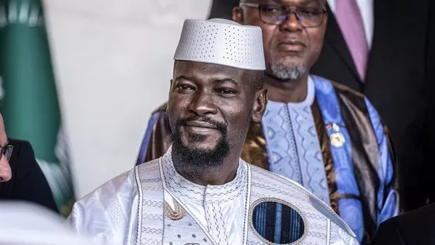 Guinée : Mamadi Doumbouya dissout 40 partis politiques, pour « manquement à leurs obligations »