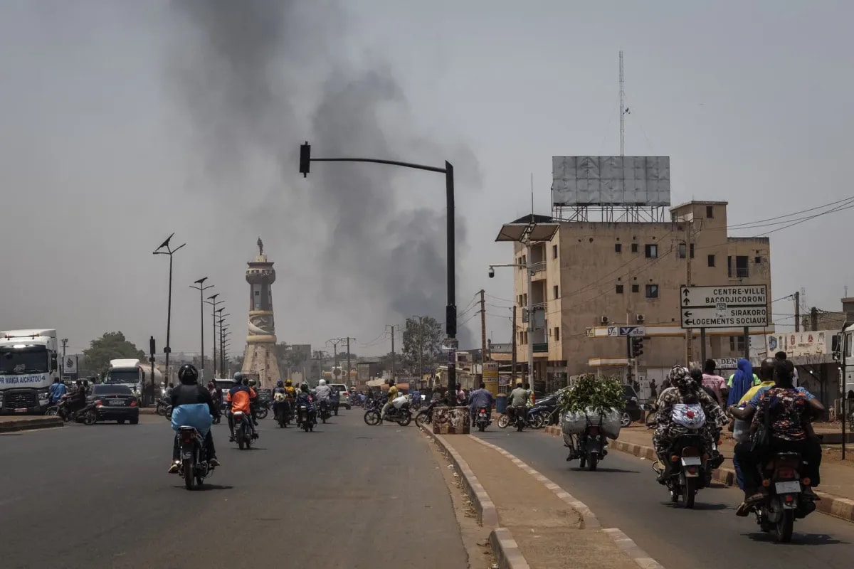 Mali : Paris ordonne le départ temporaire de ses ressortissants après les attaques jihadistes d’avril 2026