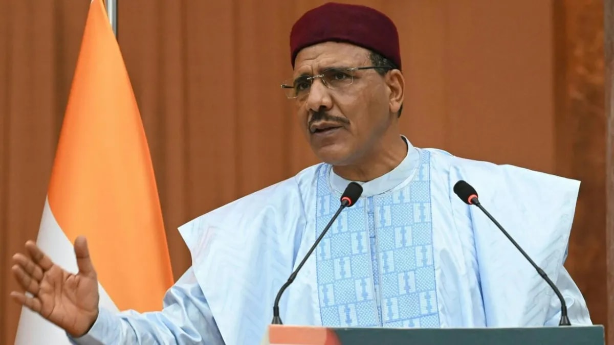 Niger : cinq personnes dont l’ex-Premier ministre de Bazoum en exil déchues provisoirement de leur nationalité