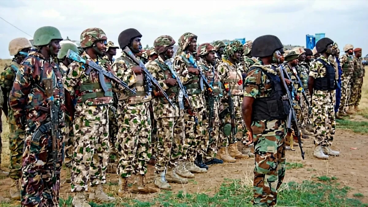 Nigéria : un terroriste de l’Etat islamique dépose les armes et se rend à l'armée