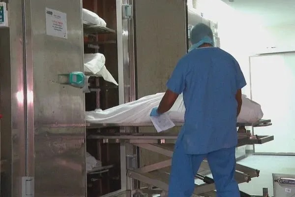 Ossements humains retrouvés derrière le CNHU de Cotonou : la CRIET condamne à 60 mois de prison ferme 7 personnes dont des morguiers et décerne des mandats d'arrêts
