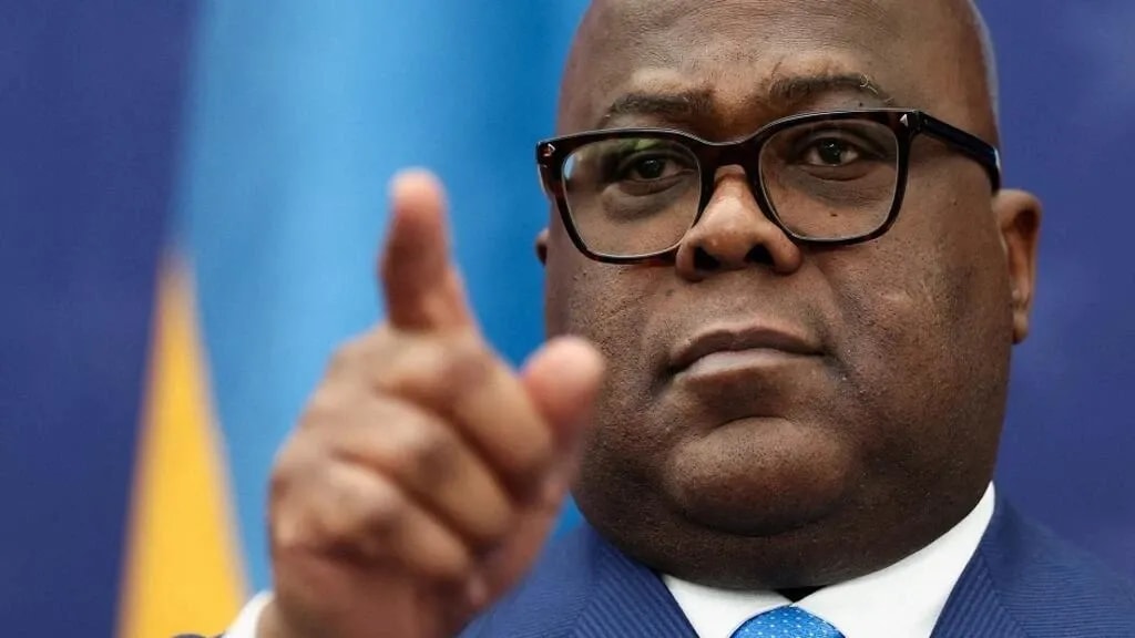 Révision constitutionnelle en RDC : le débat sur un 3e mandat pour Tshisekedi relancé, l'opposition inquiète
