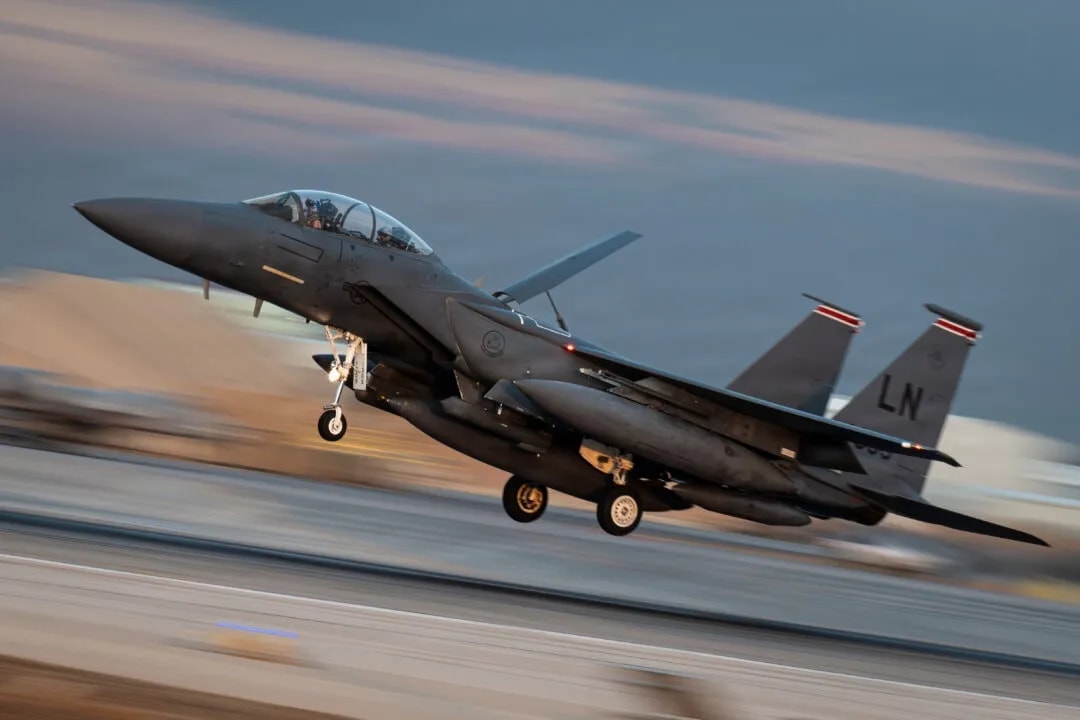 Trois avions de combat américains abattus par erreur au Koweït : le point sur les six membres d’équipage